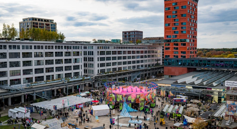 Designing Society op het Ketelhuisplein - DDW25